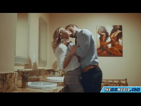 ❤️ Ha blonde e mahlahahlaha e u eka ka kamoreng ea ho phomola ea sechaba litšoantšong tsa bootsoa st.analizatorkrovi.ru